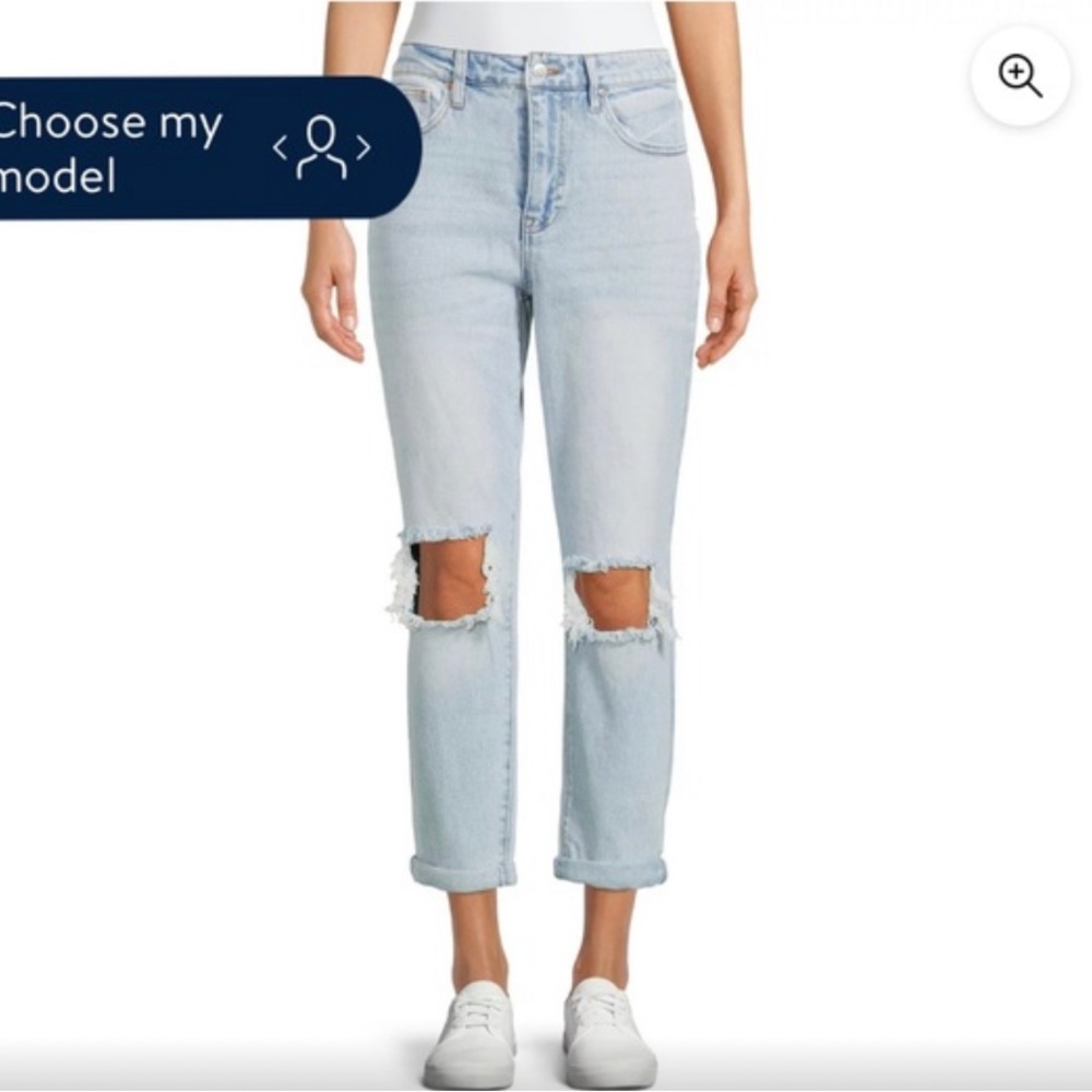 No Boundaries High Rise Mom Jeans